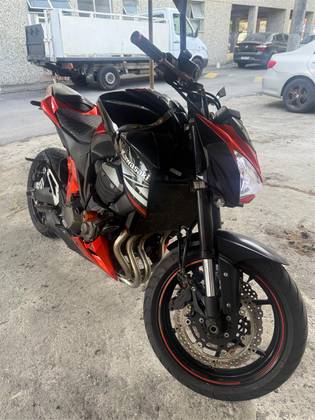KAWASAKI Z800 KAWASAKI Z800